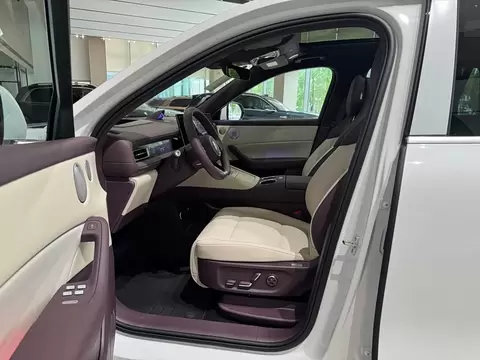 2026 AITO M6 EV Max+ Long Range — 8