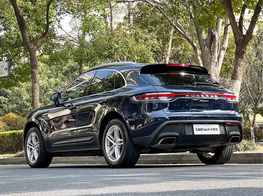 2022 Porsche Macan 2.0T — 6