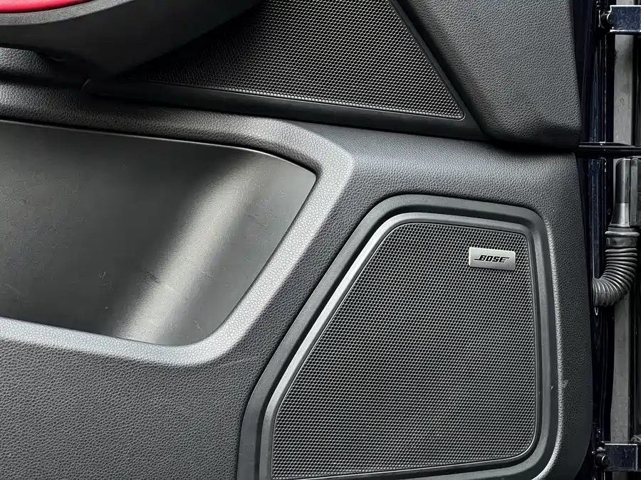 2022 Porsche Macan 2.0T — 15