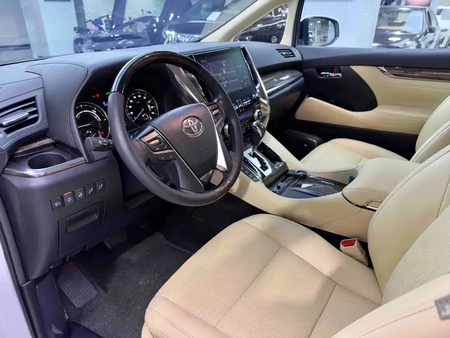 2022 Toyota Vellfire 2.5L Hybrid HV尊贵版 — 7