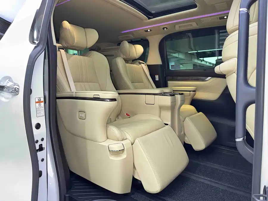 2022 Toyota Vellfire 2.5L Hybrid HV尊贵版 — 22