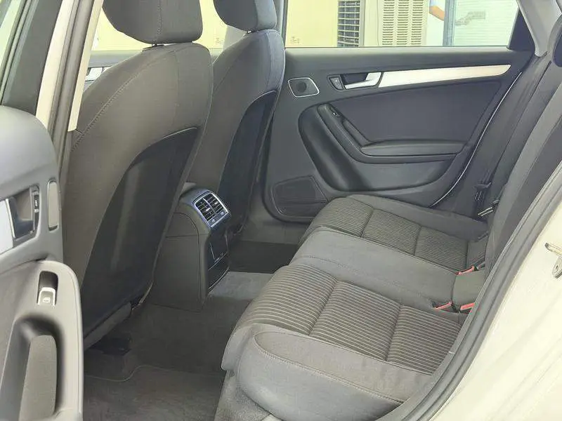 Audi A4L 2016 35 TFSI Collector's Edition Automatic Standard Model — 12