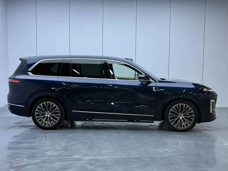 Deep Blue S09 2025 All-Wheel Drive Ultra+ Premium Edition — 8