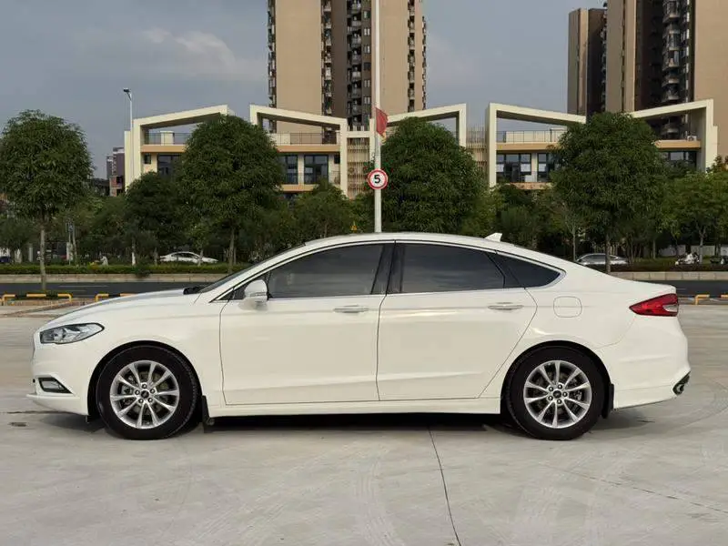 Mondeo 2017 EcoBoost 200 Luxury — 4