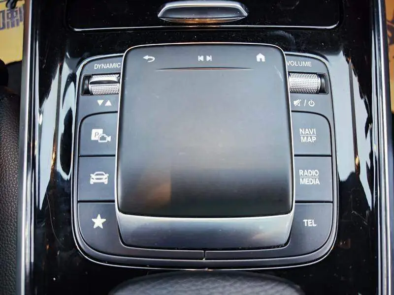Mercedes-Benz GLB 2020 GLB 180 Fashion — 8