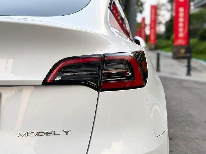 Model Y 2024 rear-wheel drive version — 8