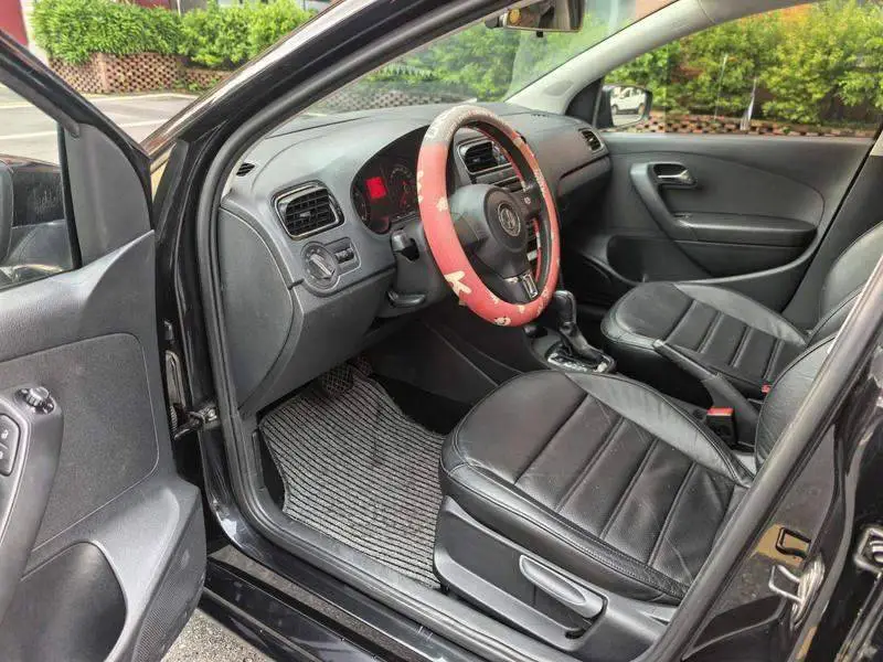 Polo 2013 1.6L Automatic Luxury Edition — 11