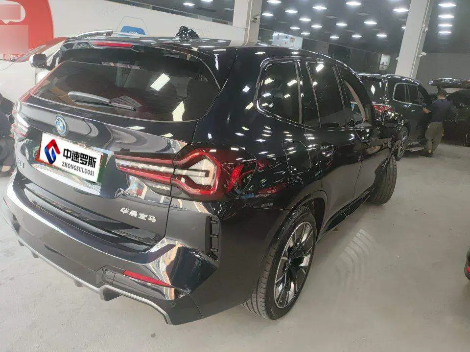 BMW iX3 2023 Pioneer — 4