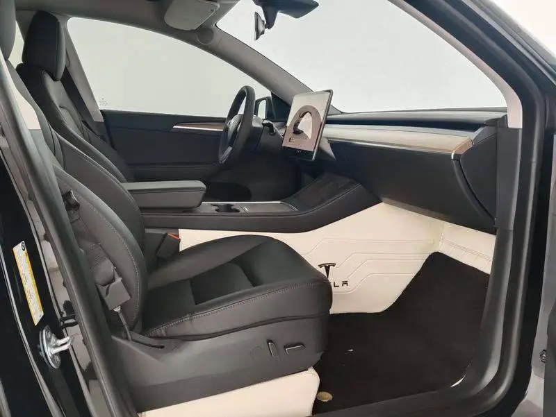 Model Y 2022 facelifted rear-wheel drive version — 8