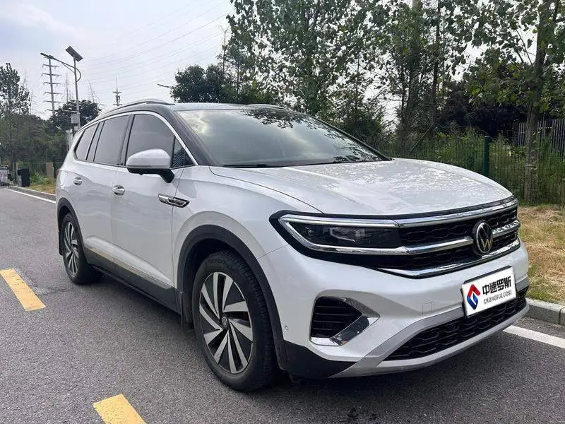 Landscape 2021 380TSI 4WD Luxury Premium Edition Pro — 3