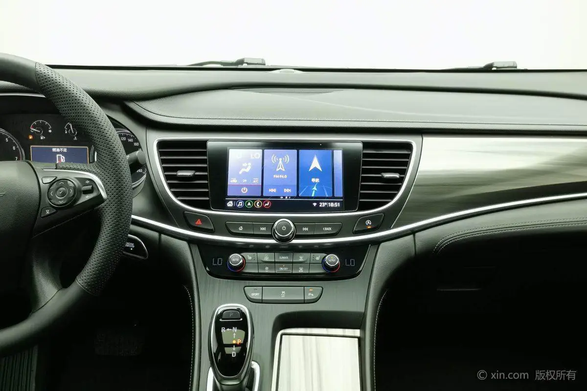 LaCrosse 2021 652T Luxury — 16
