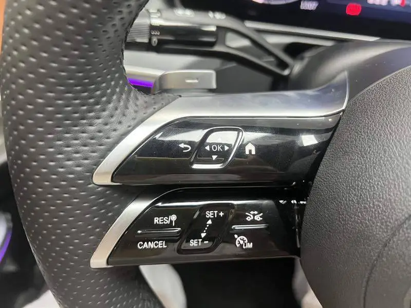 Mercedes-Benz C-Class 2023 C 260 L Sport — 18