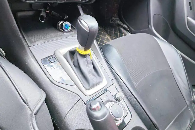 Mazda 3 Angkesaila 2017 Sedan 1.5L Automatic Comfort National VI — 15
