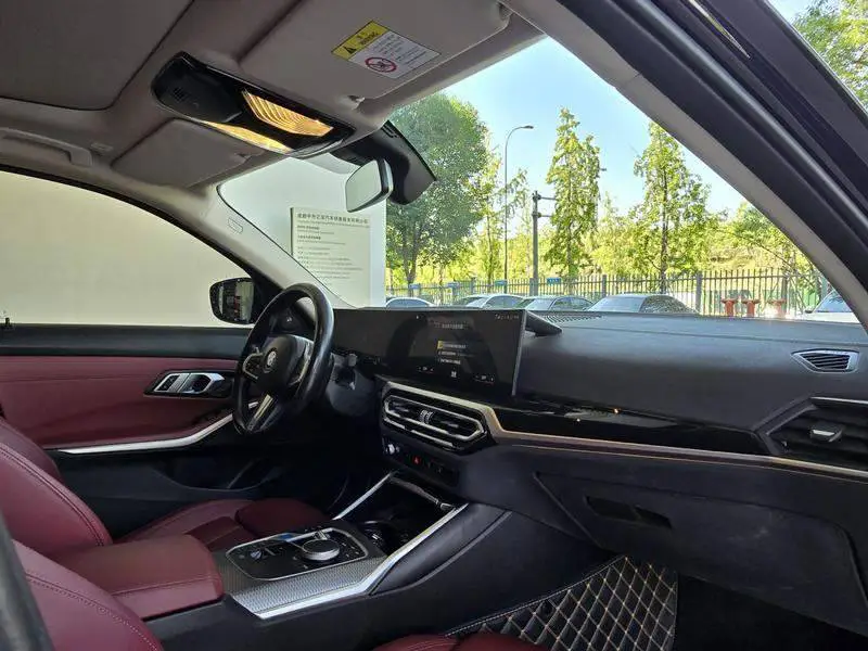 BMW i3 2023 eDrive 40 L Night Sport Package — 13