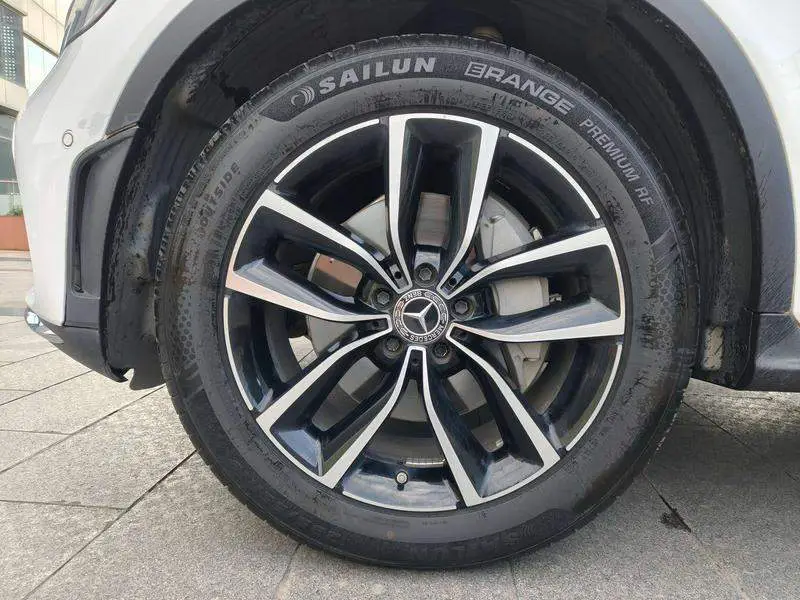 Mercedes-Benz GLC 2020 GLC 300 L 4MATIC Dynamic — 13