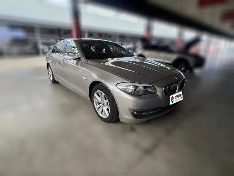 BMW 5 Series 2013 525Li Leading Edition — 2