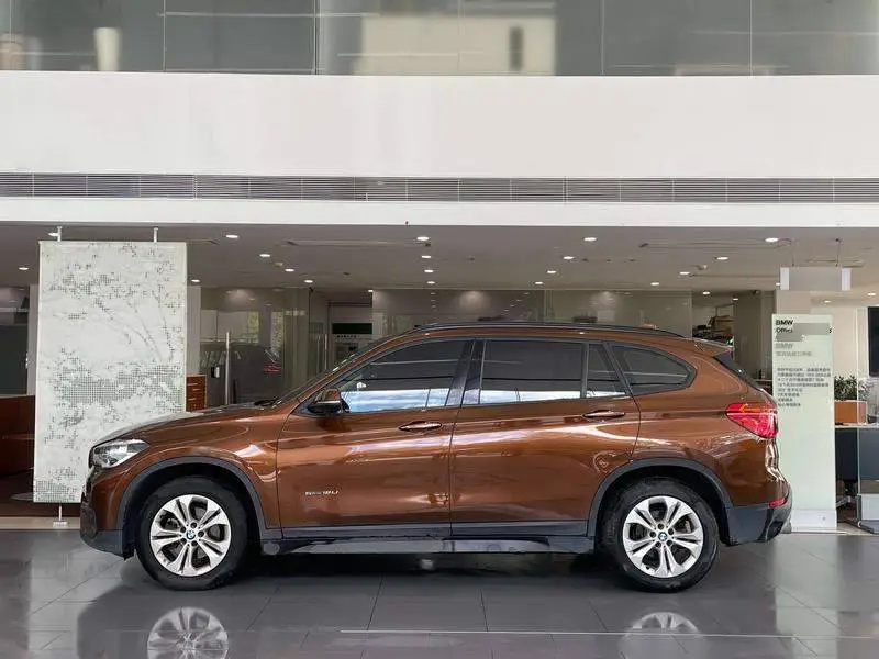 BMW X1 2016 sDrive18Li Premium Edition — 3