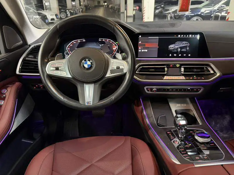 BMW X5 2022 xDrive 30Li Premium M Sport Package — 6