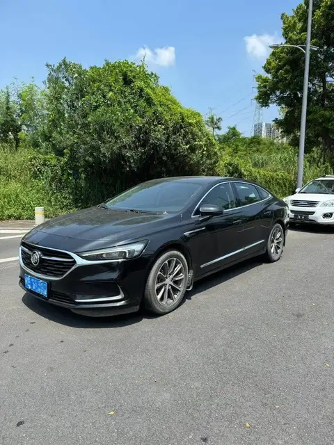 LaCrosse 2022 652T Luxury