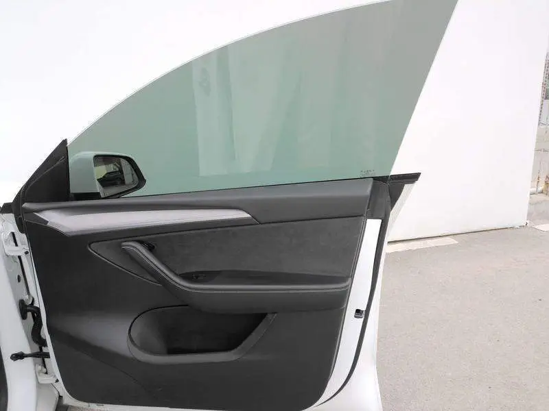Model Y 2024 rear-wheel drive version — 18