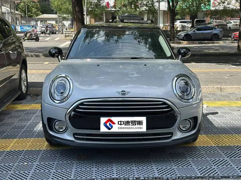 MINI CLUBMAN 2018 1.5T COOPER Artist — 2