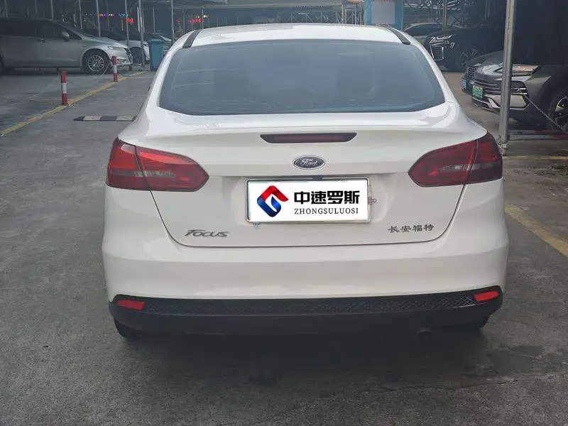 Fox 2017 Sedan 1.6L Manual Fashion Smart Edition — 5