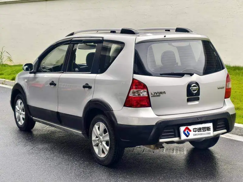 Livina 2010 Jinrui Edition 1.6L Automatic Standard Model — 4
