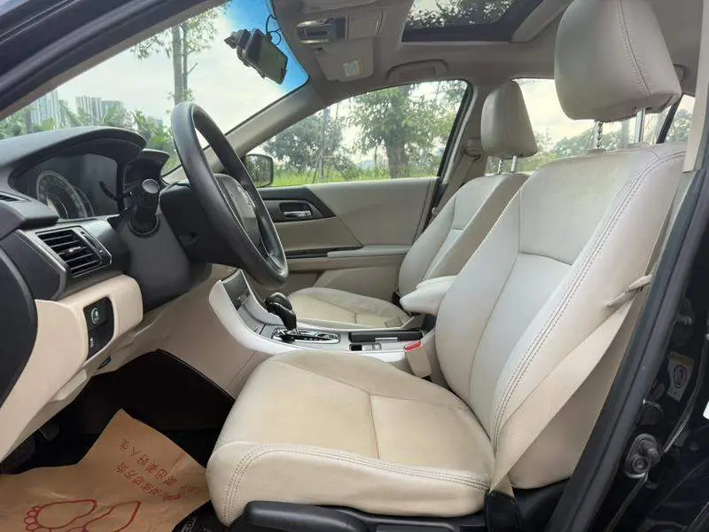Accord 2015 2.0L LX Comfort Edition — 16