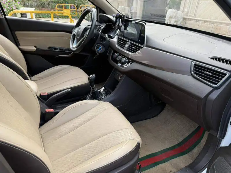 Baojun 310W 2017 1.5L Manual Comfort National V — 7