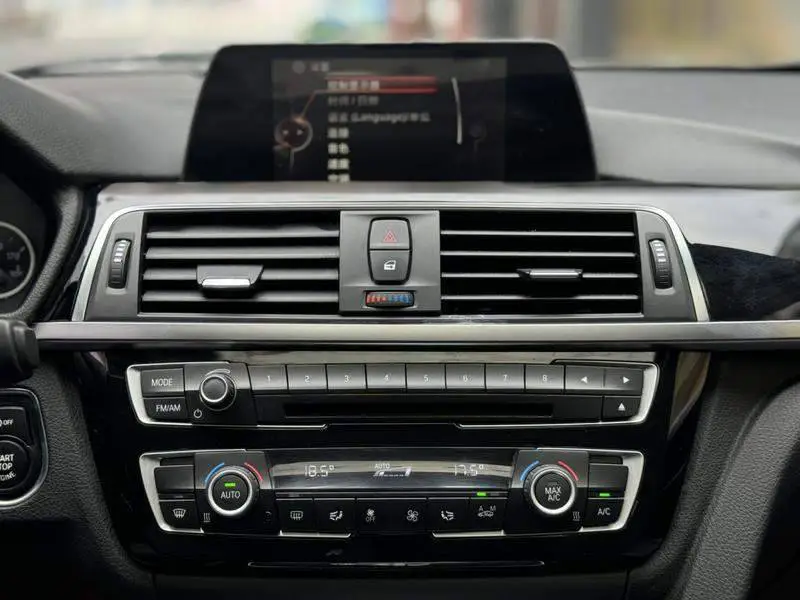 BMW 3 Series 2016 320Li Fashion Edition — 9