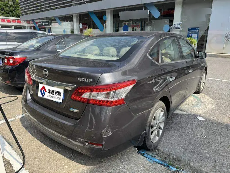 Sylphy 2012 1.8XL CVT Deluxe Edition — 5