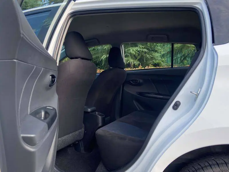 YARiS L 2019 1.5E CVT Charming Edition National VI — 18