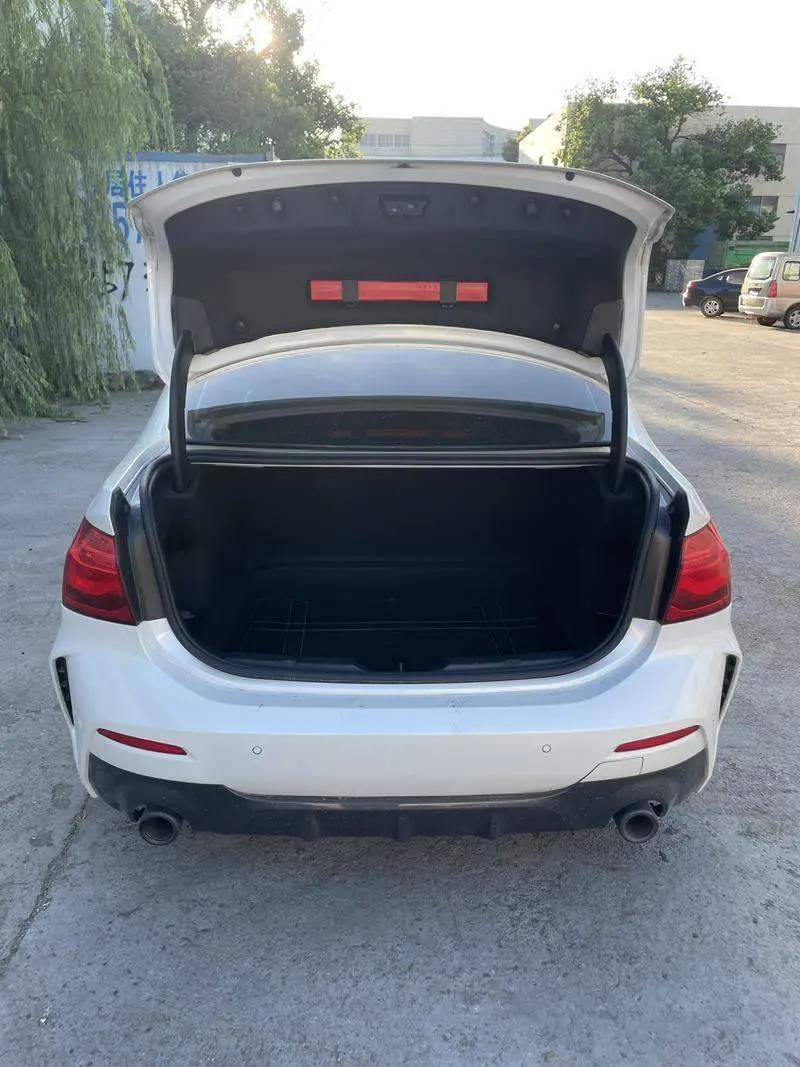 BMW 1 Series 2020 120i M Sport Package — 10
