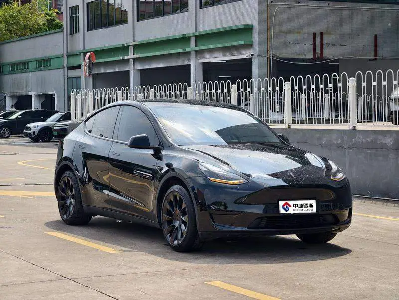 Model Y 2022 facelifted rear-wheel drive version — 3
