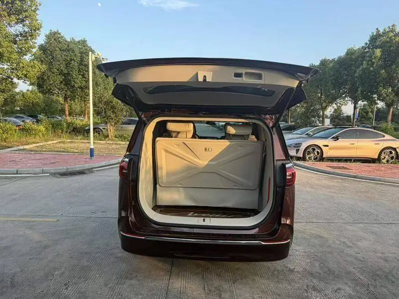 Buick GL8 2022 ES Lu Zun 653T Comfort Edition — 9
