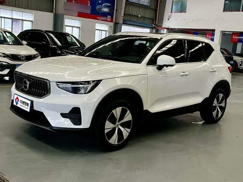 Volvo XC40 2023 B3 Zhiyuan Deluxe Edition