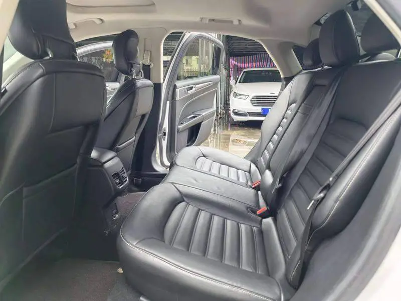 Mondeo 2017 EcoBoost 200 Luxury — 9