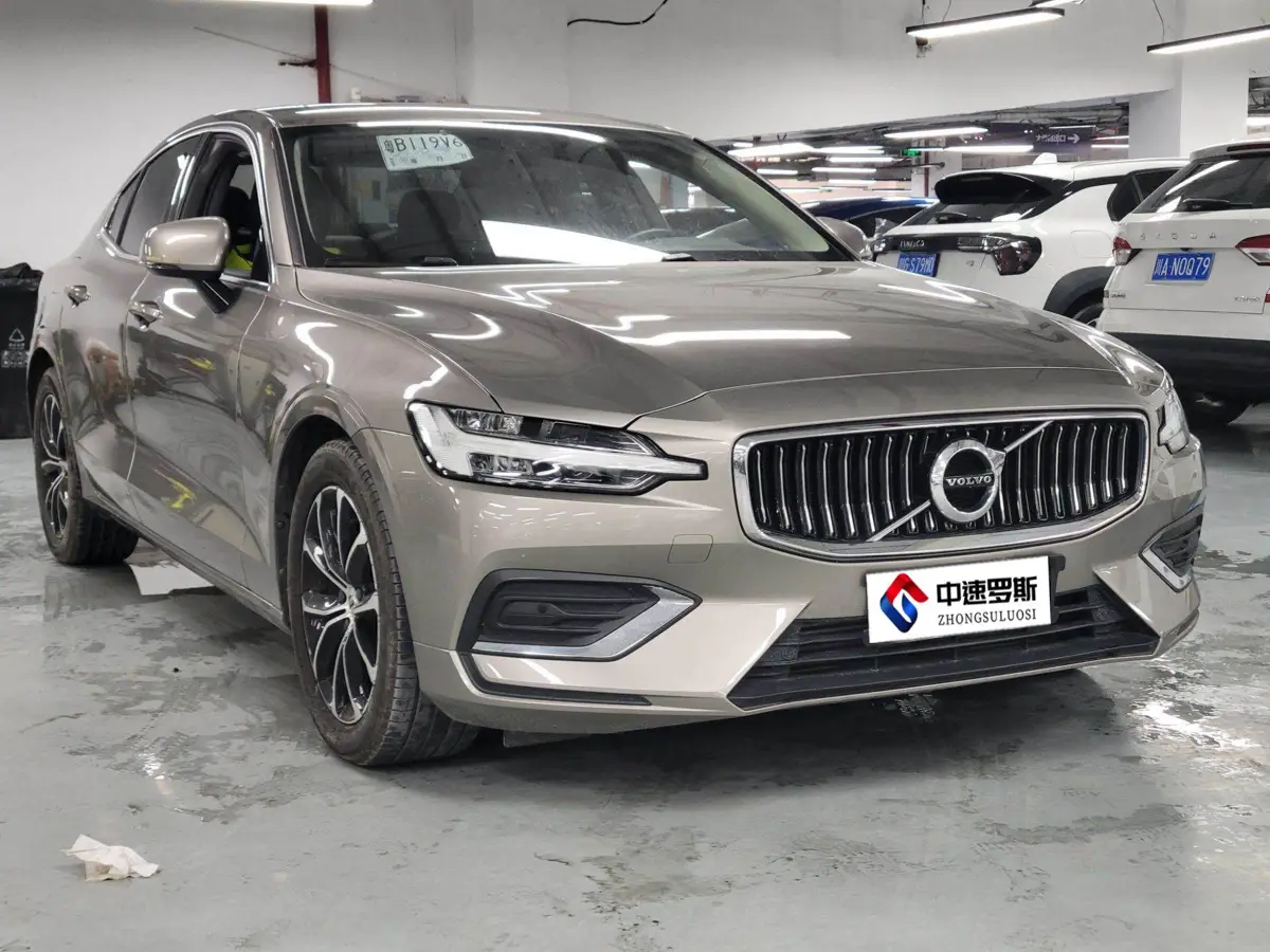 Volvo S60 2021 T4 Zhiyi Luxury Edition — 3