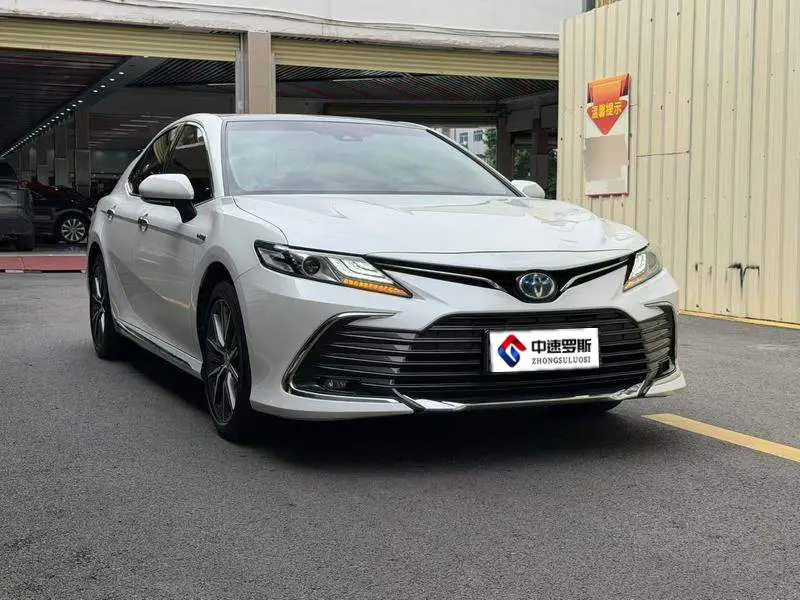 Camry 2023 Hybrid 2.5HG Luxury Edition — 3