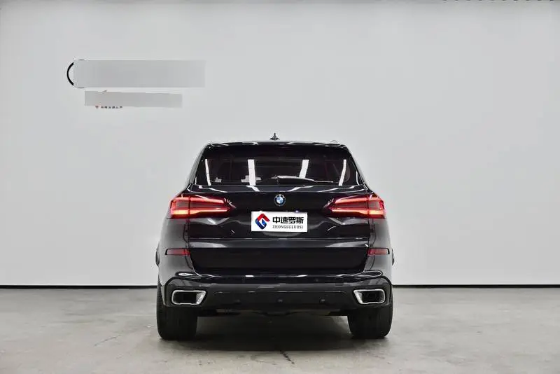 BMW X5 2022 xDrive 30Li M Sport Package — 4