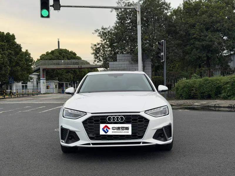Audi A4L 2020 40 TFSI Stylish and Dynamic — 2