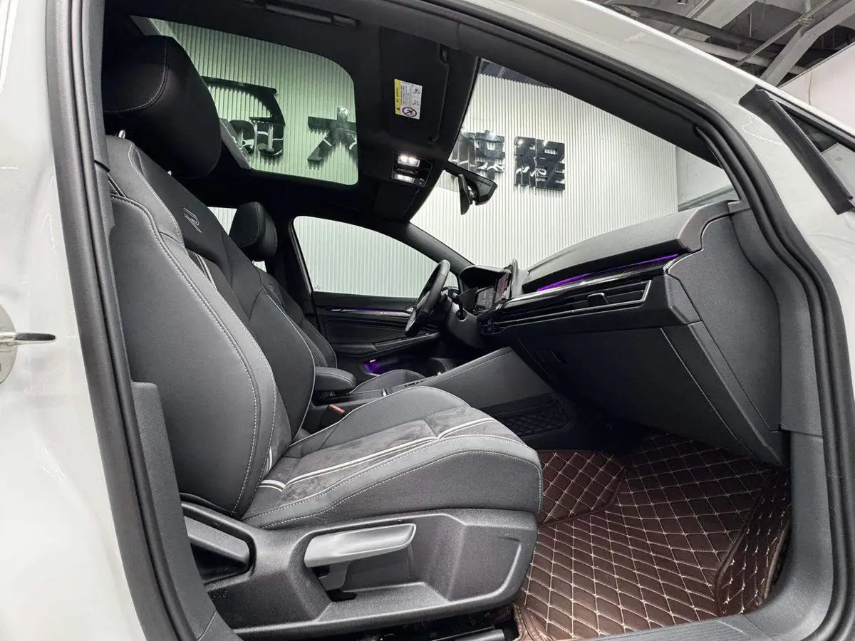 Golf 2023 facelift 280TSI DSG R-Line Lite — 14