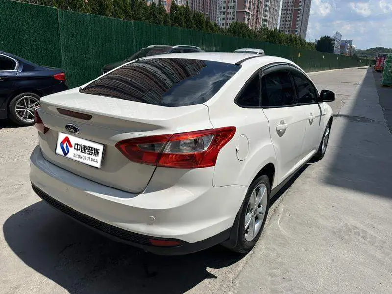 Fox 2012 Sedan 1.6L Automatic Comfort — 6