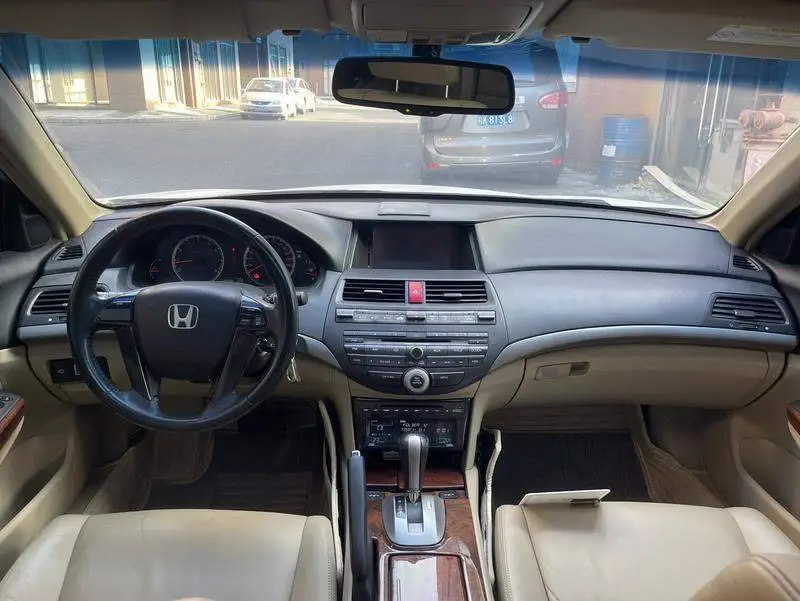 Accord 2012 2.0L SE — 8
