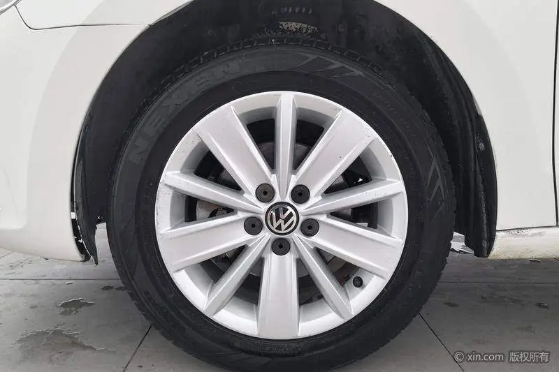 Jetta 2015 Value Edition 1.6L Automatic Comfort — 9