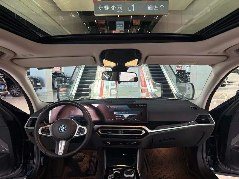 BMW i3 2022 eDrive 35 L — 14