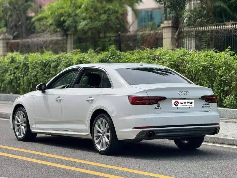 Audi A4L 2018 30th Anniversary Model 40 TFSI Fashion Model — 4