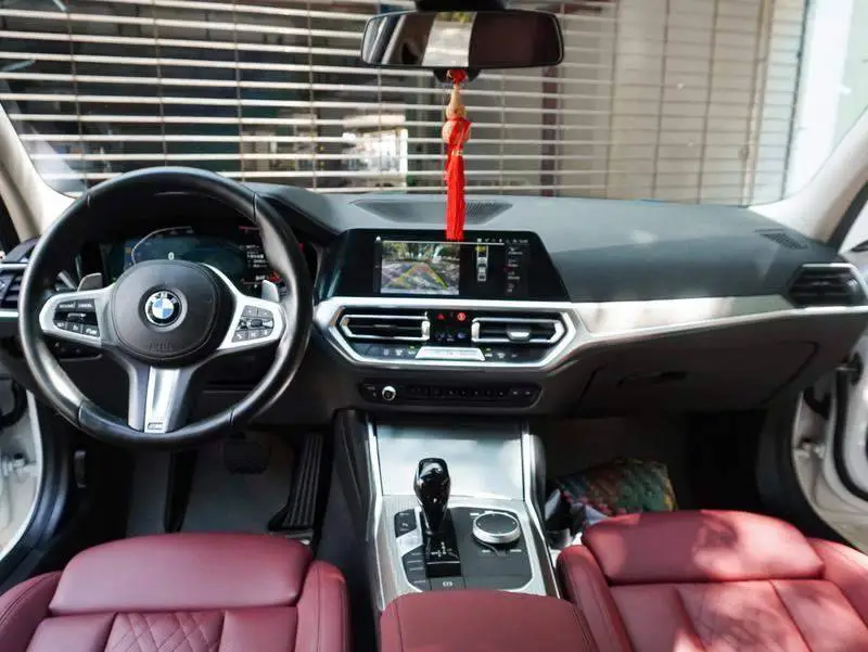 BMW 3 Series 2022 325Li M Sport Night Edition — 13