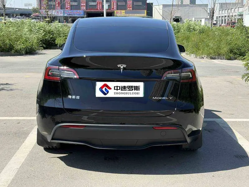 Model Y 2022 facelifted rear-wheel drive version — 5