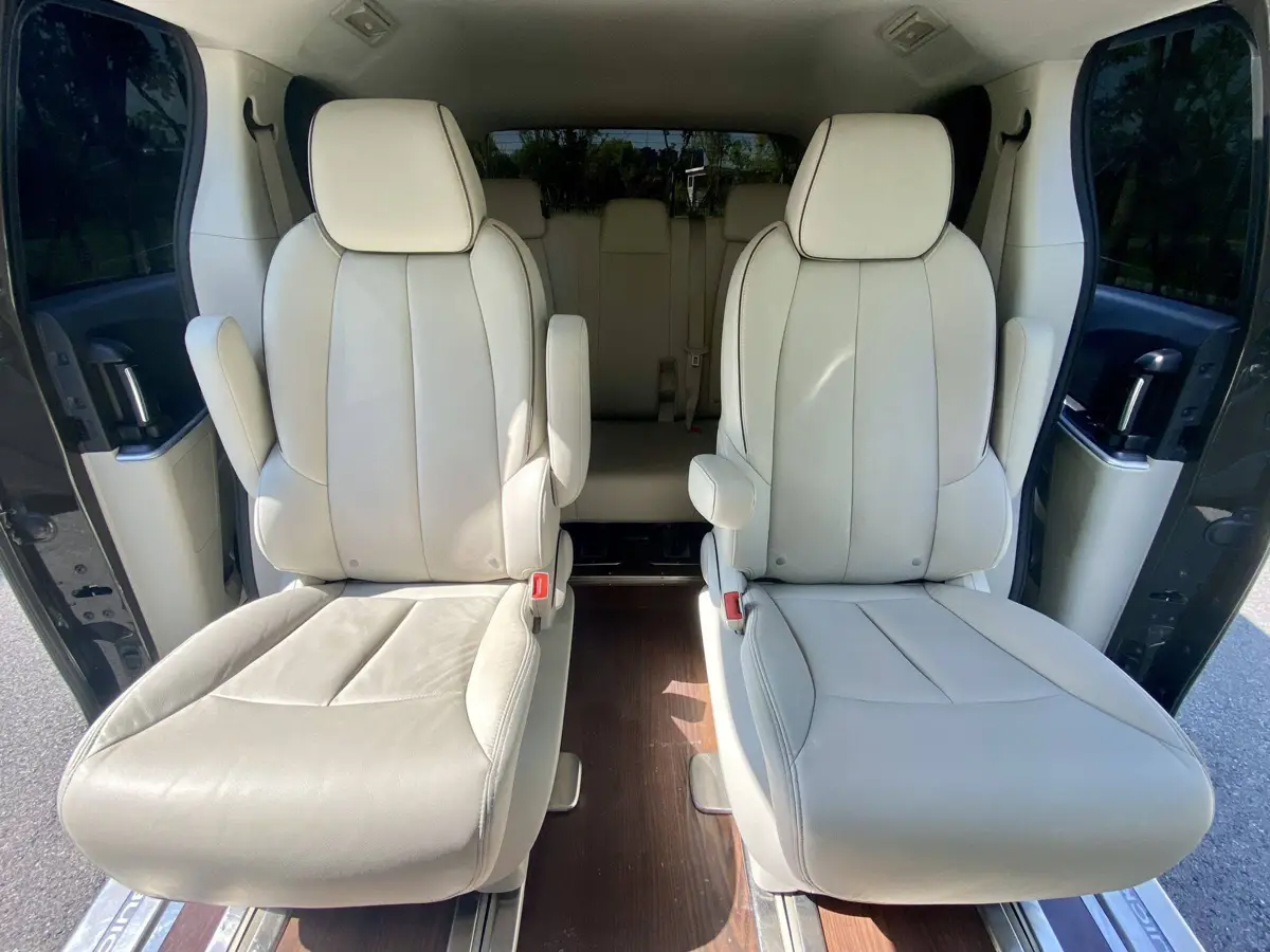 Buick GL8 2021 Land Business Class 652T Luxury — 18